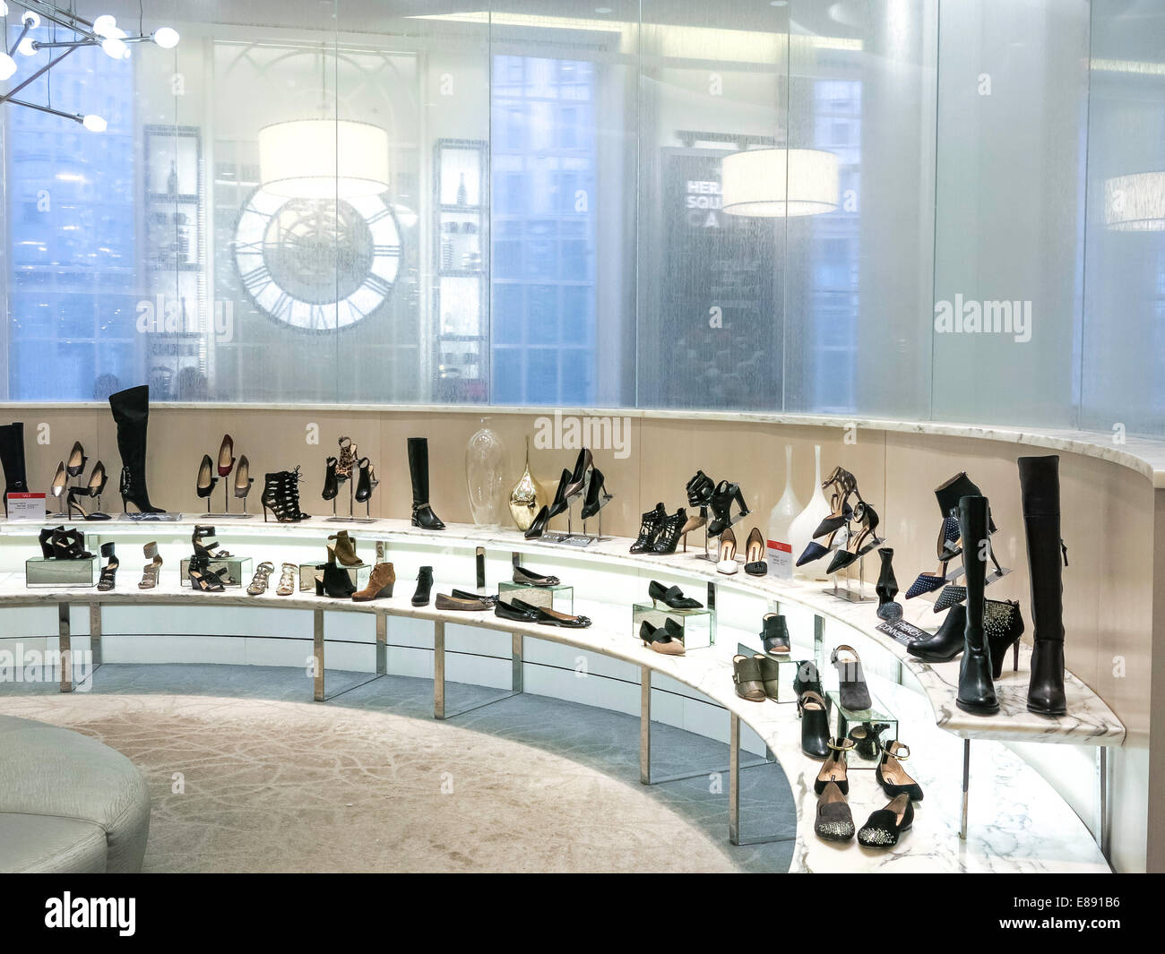 Des chaussures Macy's Department Store, Herald Square, NYC Banque D'Images
