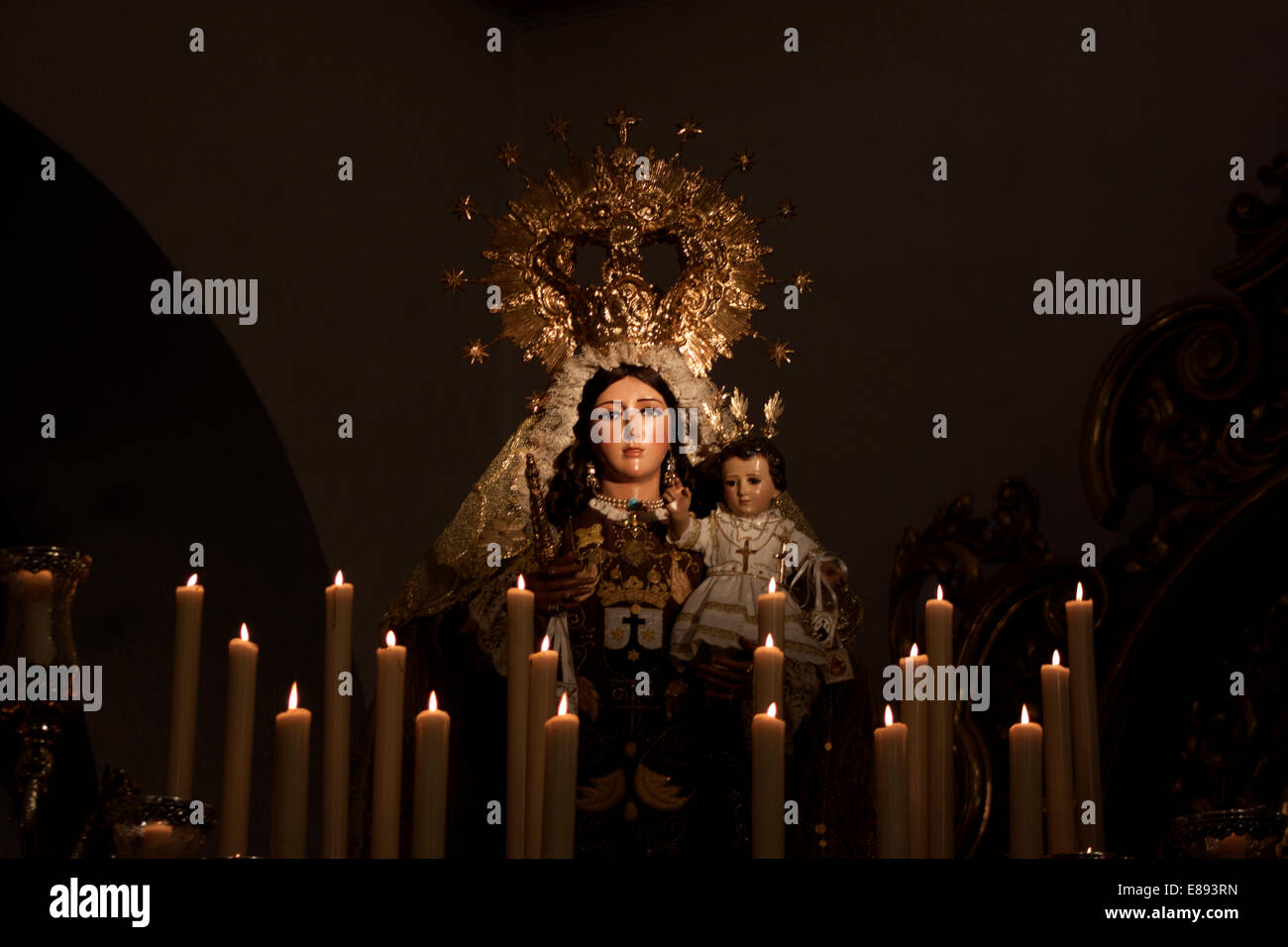 L'image de la Vierge du Carmel est affichée en Prado del Rey, la province de Cádiz, Andalousie, Espagne, le 20 avril 2014. Banque D'Images