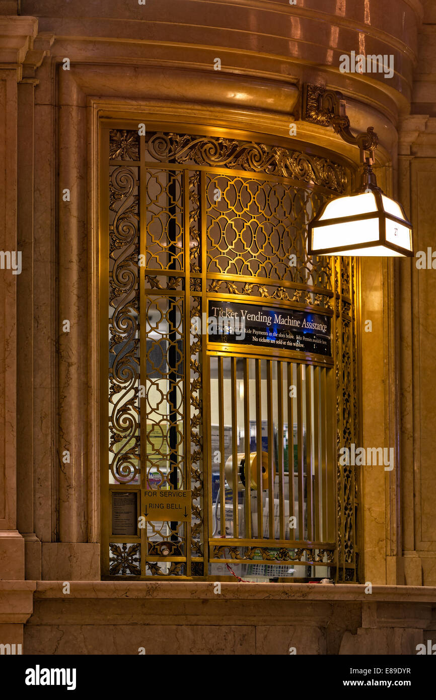 Fermer la vue du Distributeur Automatique de Billets numéro 27 de l'aide à l'établissement emblématique de Grand Central Terminal de Manhattan, New YorkCity, New York. Banque D'Images