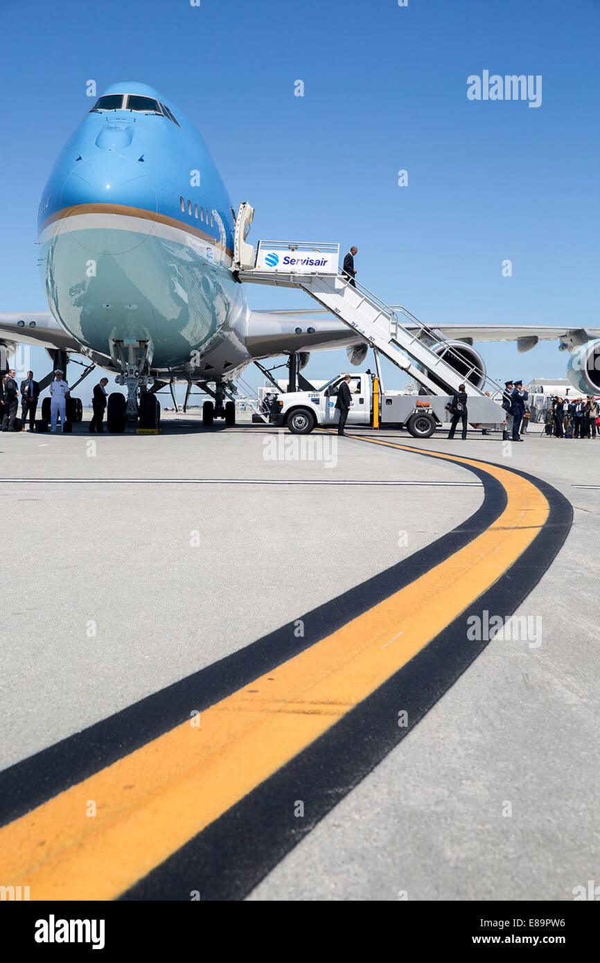 Le président Barack Obama débarque l'Air Force One à l'Aéroport International de Los Angeles à Los Angeles, Californie, le 23 juillet 2014. Banque D'Images