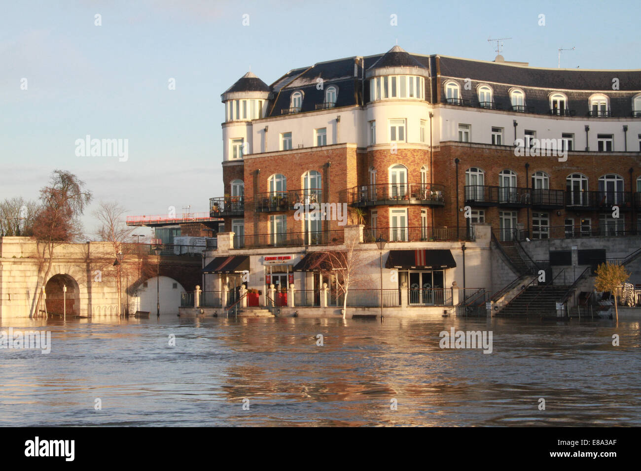 Inondations 2014 Staines Upon Thames Banque D'Images