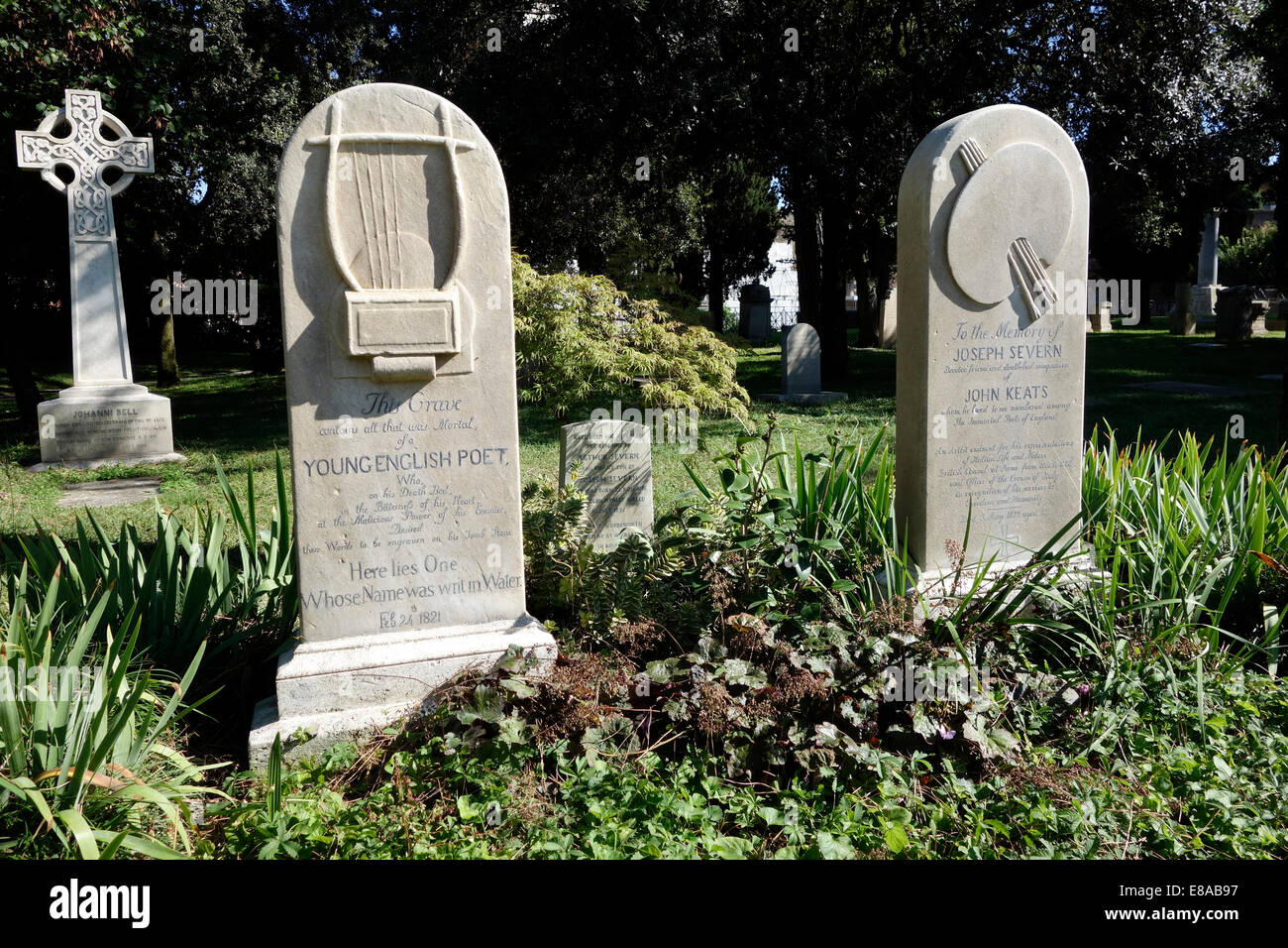 Tombe de John Keats (1795-1821) poète anglais Cimitero Acattolico cimetière protestant Rome Italie Banque D'Images