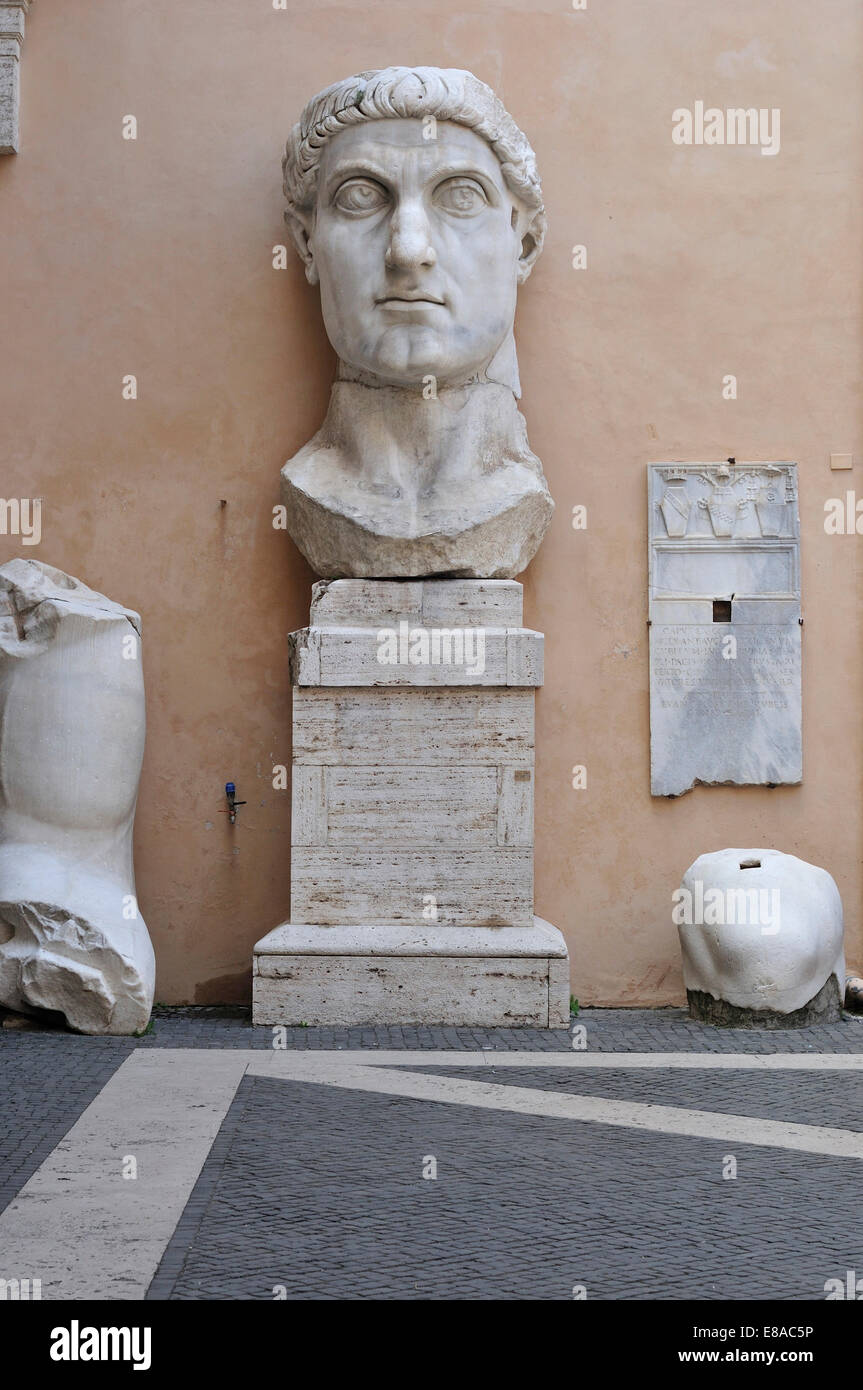 Musées du Capitole Musei Capitolini Rome Italie statue de l'empereur romain Constantin Banque D'Images
