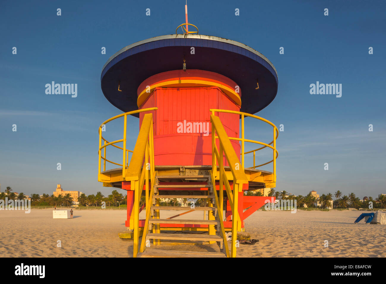TOUR DE SAUVETAGE ART DÉCO CLASSIQUE DE LA DIXIÈME RUE (©WILLIAM LANE 2016) SOUTH BEACH MIAMI BEACH MIAMI FLORIDA ÉTATS-UNIS Banque D'Images