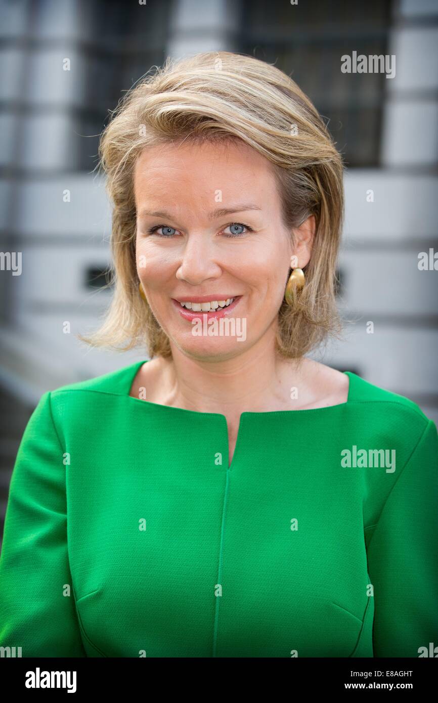 Bruxelles, Belgique. 2Nd Oct, 2014. La Reine Mathilde de Belgique visites l'exposition 'Sensation et sensualité, Rubens et son patrimoine" du peintre belge Peter Paul Rubens (1577-1640) au Musée Royal des beaux-arts de Bruxelles, Belgique, 2 octobre 2014. Photo : Patrick van Katwijk/Pays-Bas et France/AUCUN SERVICE DE FIL/dpa/Alamy Live News Banque D'Images