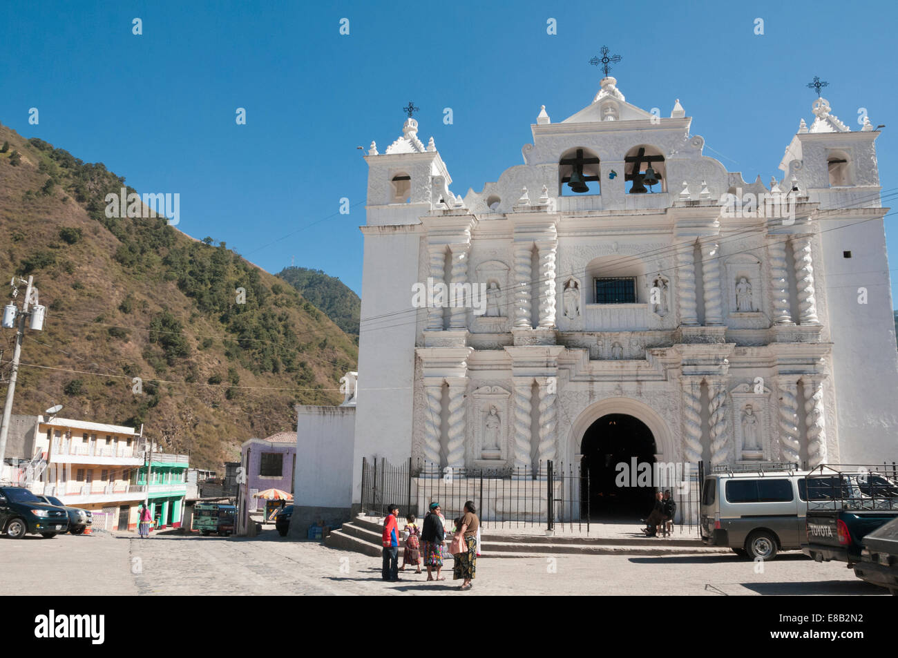 Église catholique, place principale, Zunil, Guatemala Banque D'Images