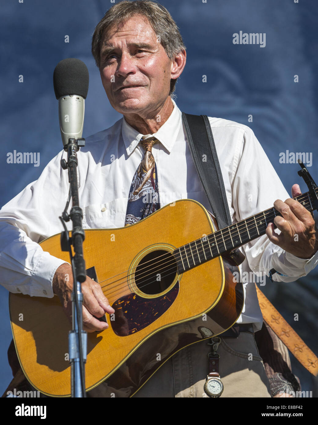 San Francisco, Californie, USA. 4ème Oct, 2014. RON THOMASON de la Direction de la SEC à la brigade de pompiers effectue strictement guère Bluegrass Festival de Golden Gate Park. Credit : Tracy Barbutes/ZUMA/Alamy Fil Live News Banque D'Images