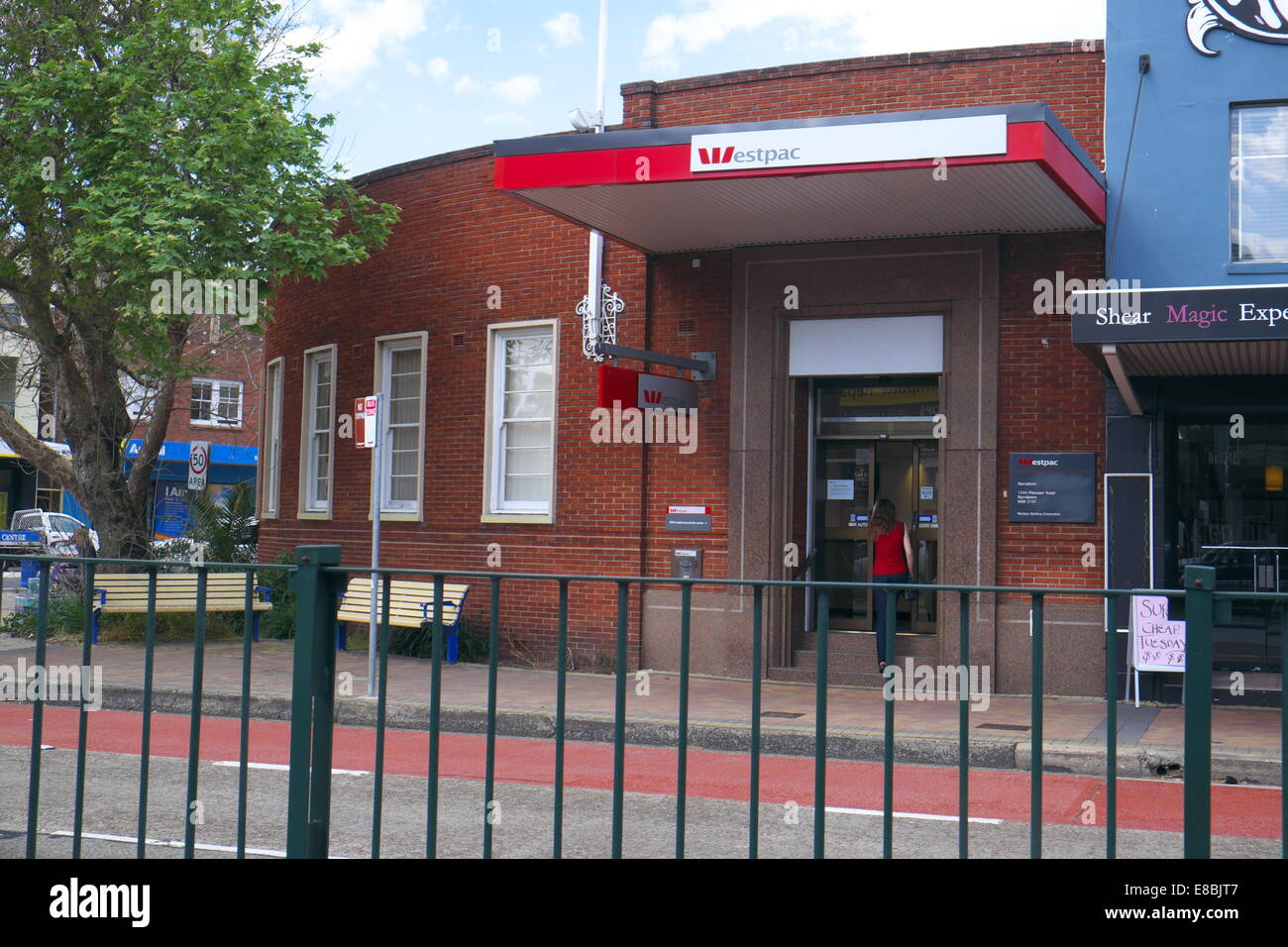 Succursale de la banque Westpac australienne à narrabeen sur les plages du nord de sydney, Nouvelle-Galles du Sud, Australie Banque D'Images