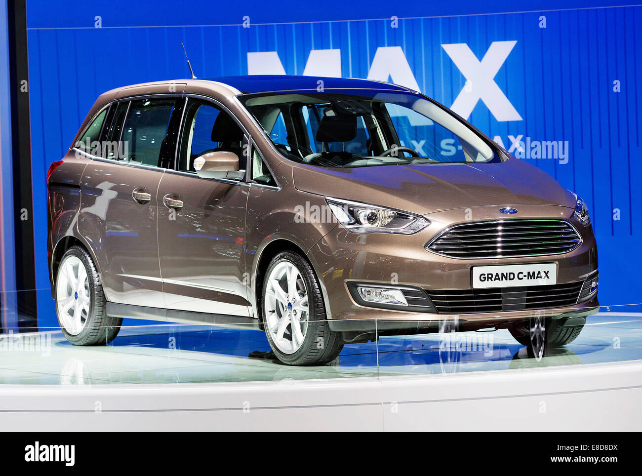 Ford Grand C-Max a été présenté au cours de l'International Motor Show à Paris, le Jeudi, Octobre 2nd, 2014. (CTK Photo/Rene Fluger) Banque D'Images