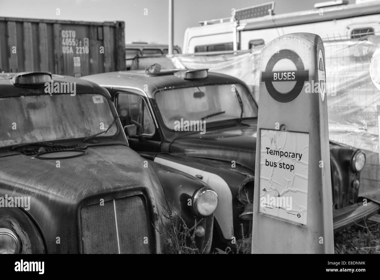 Les taxis noirs de Londres à l'abandon Banque D'Images