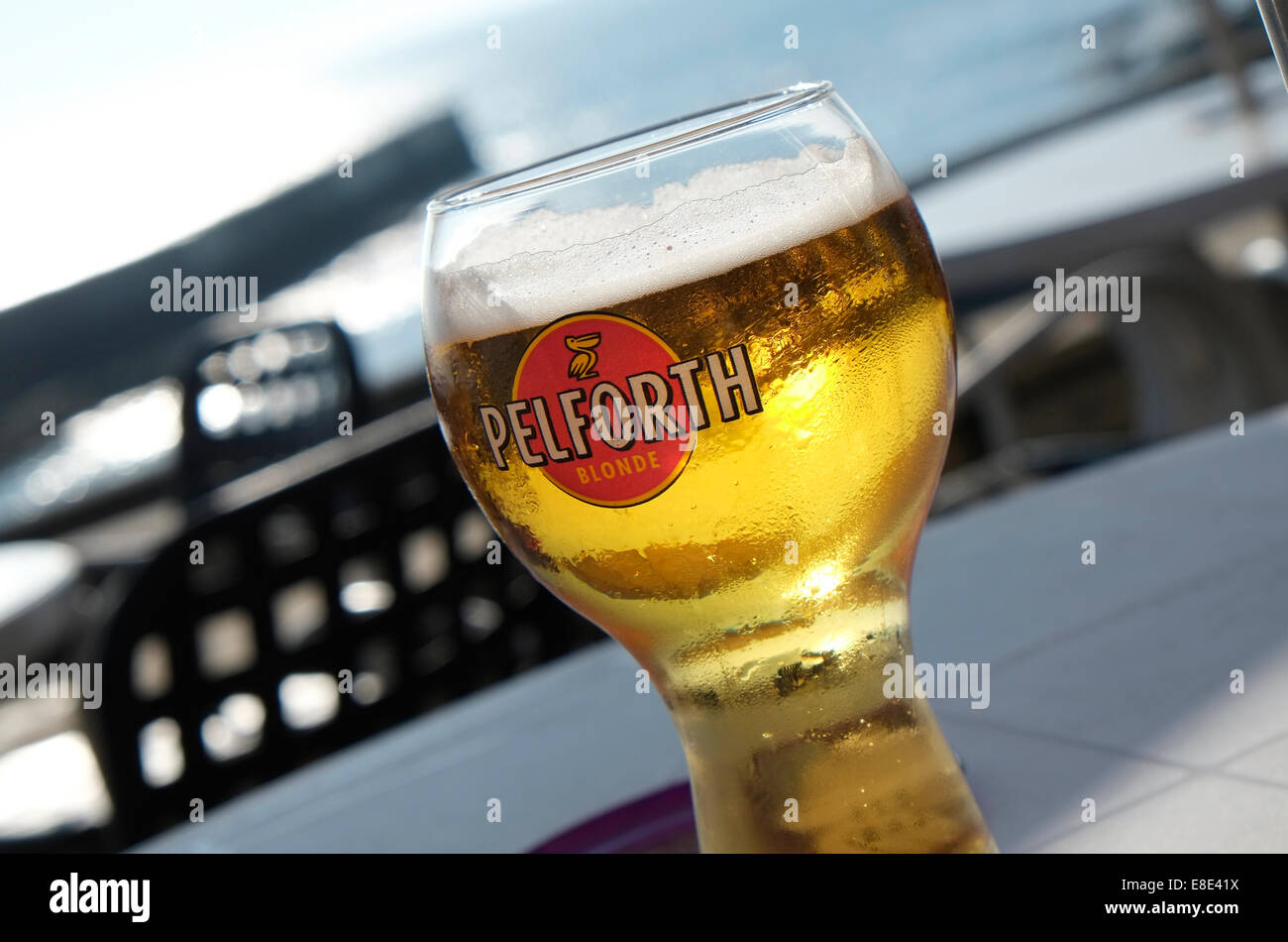 Pelforth beer glass Banque de photographies et d'images à haute résolution  - Alamy