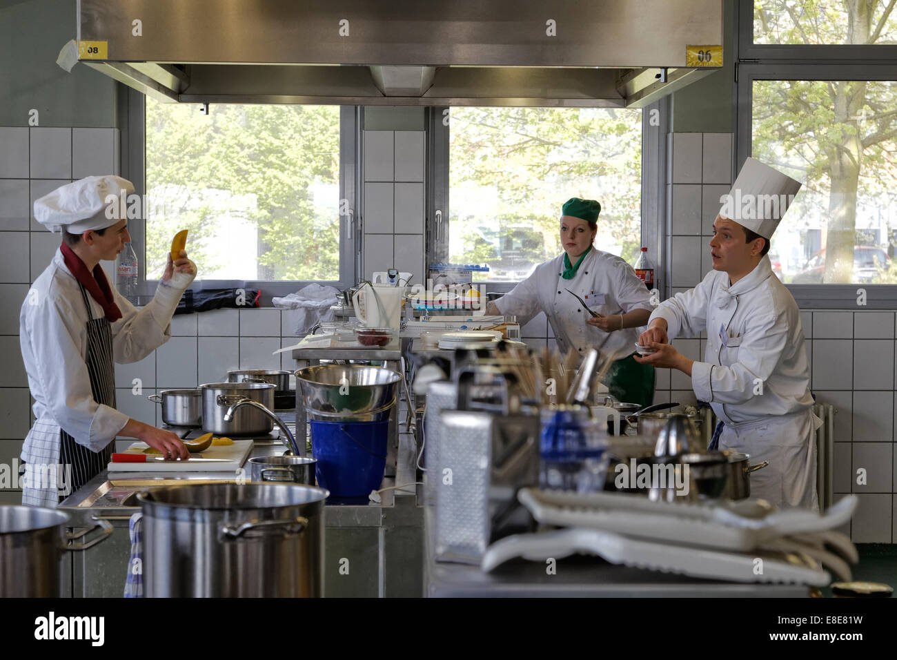 12.04.2014, l'Allemagne, Brandebourg, Teltow - 23. Brandenburgische Jugendmeisterschaften gastgewerblichen dans den Berufen im 2014 Ha Banque D'Images 12.04.2014, l'Allemagne, Brandebourg, Teltow - 23. Brandenburgische Jugendmeisterschaften gastgewerblichen dans den Berufen im 2014 Ha Banque D'Images