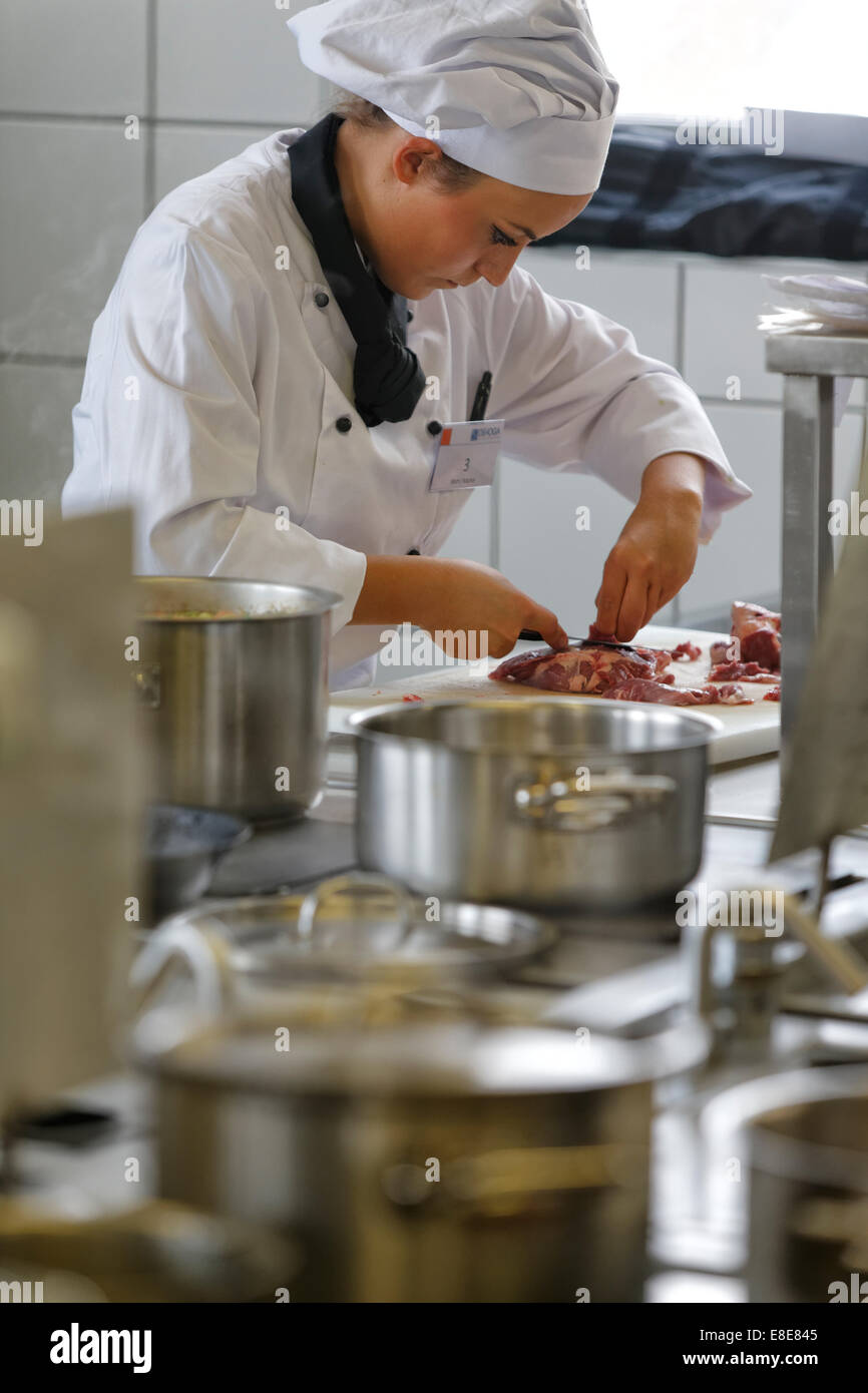 12.04.2014, l'Allemagne, Brandebourg, Teltow - 23. Brandenburgische Jugendmeisterschaften gastgewerblichen dans den Berufen im 2014 Ha Banque D'Images 12.04.2014, l'Allemagne, Brandebourg, Teltow - 23. Brandenburgische Jugendmeisterschaften gastgewerblichen dans den Berufen im 2014 Ha Banque D'Images