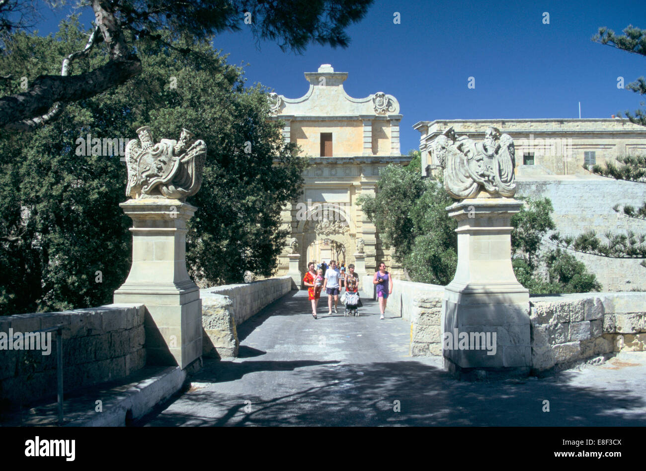 La porte principale, Mdina, Malte. Érigée en 1724 par le Grand Maître De Vilhena. Banque D'Images