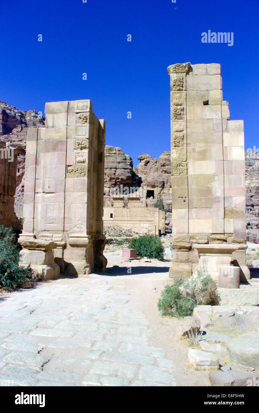 Porte Temenos, Petra, Jordanie. Banque D'Images