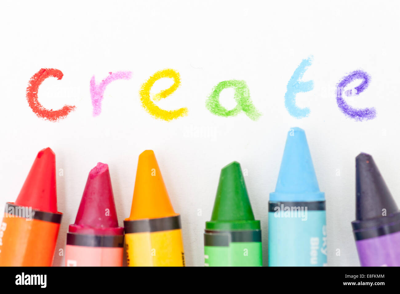 Crayons de couleur mot orthographe créer Banque D'Images