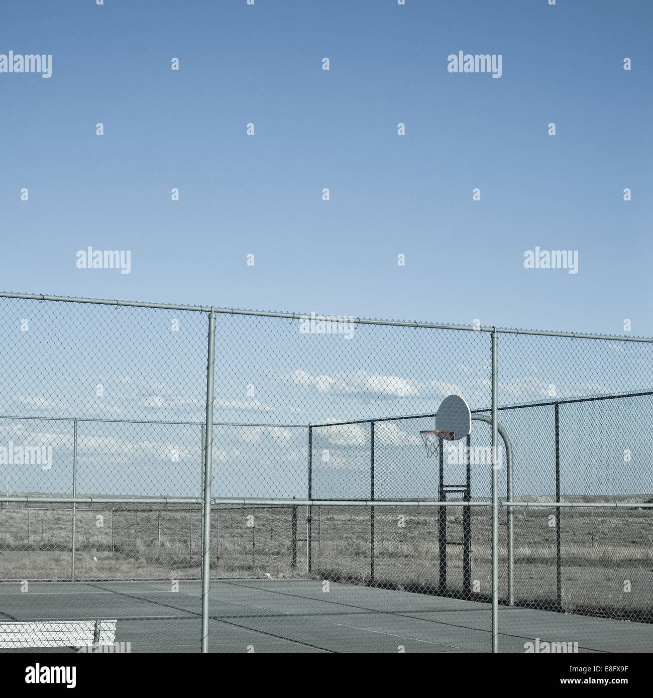 USA, Wyoming, vue de l'extérieur de basket-ball in desert Banque D'Images