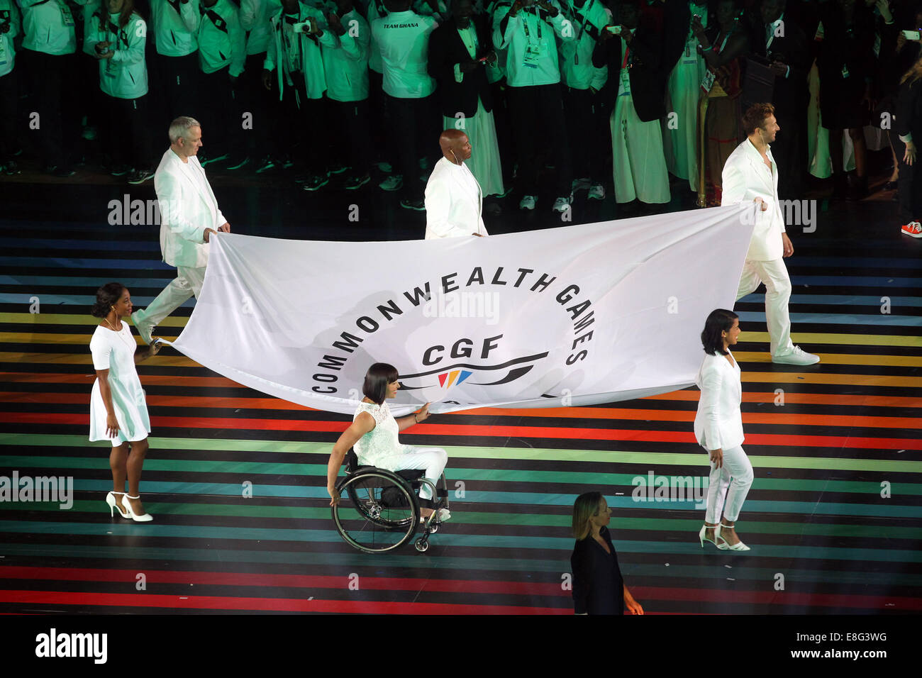 Drapeaux, Squash player Nicol David de la Malaisie, Ian Thorpe nageur de l'Australie, de l'Athlète en fauteuil roulant Chantal Petitclerc C Banque D'Images