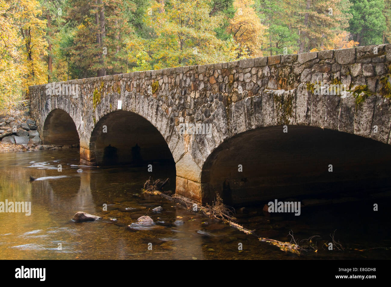 Ahwahnee Bridge, Yosemite National Park, Californie Banque D'Images