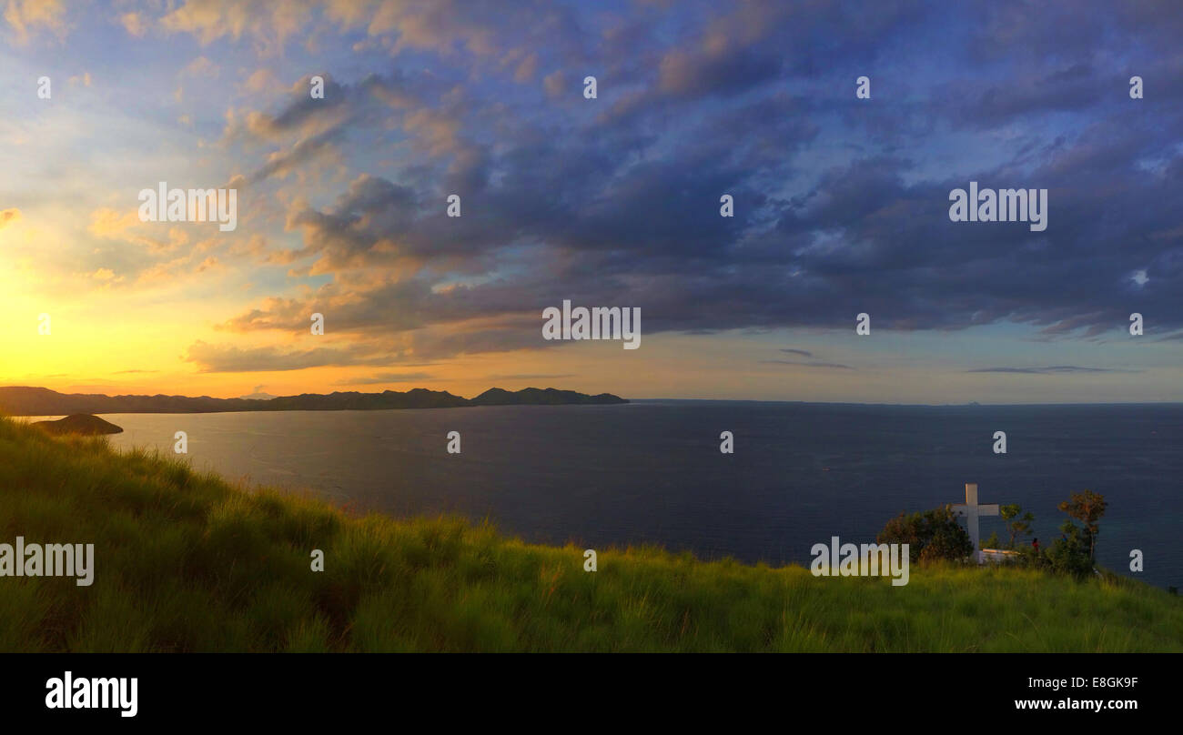 L'Indonésie, Nusa Tenggara, Maumere, Coucher du soleil, le top hill Banque D'Images