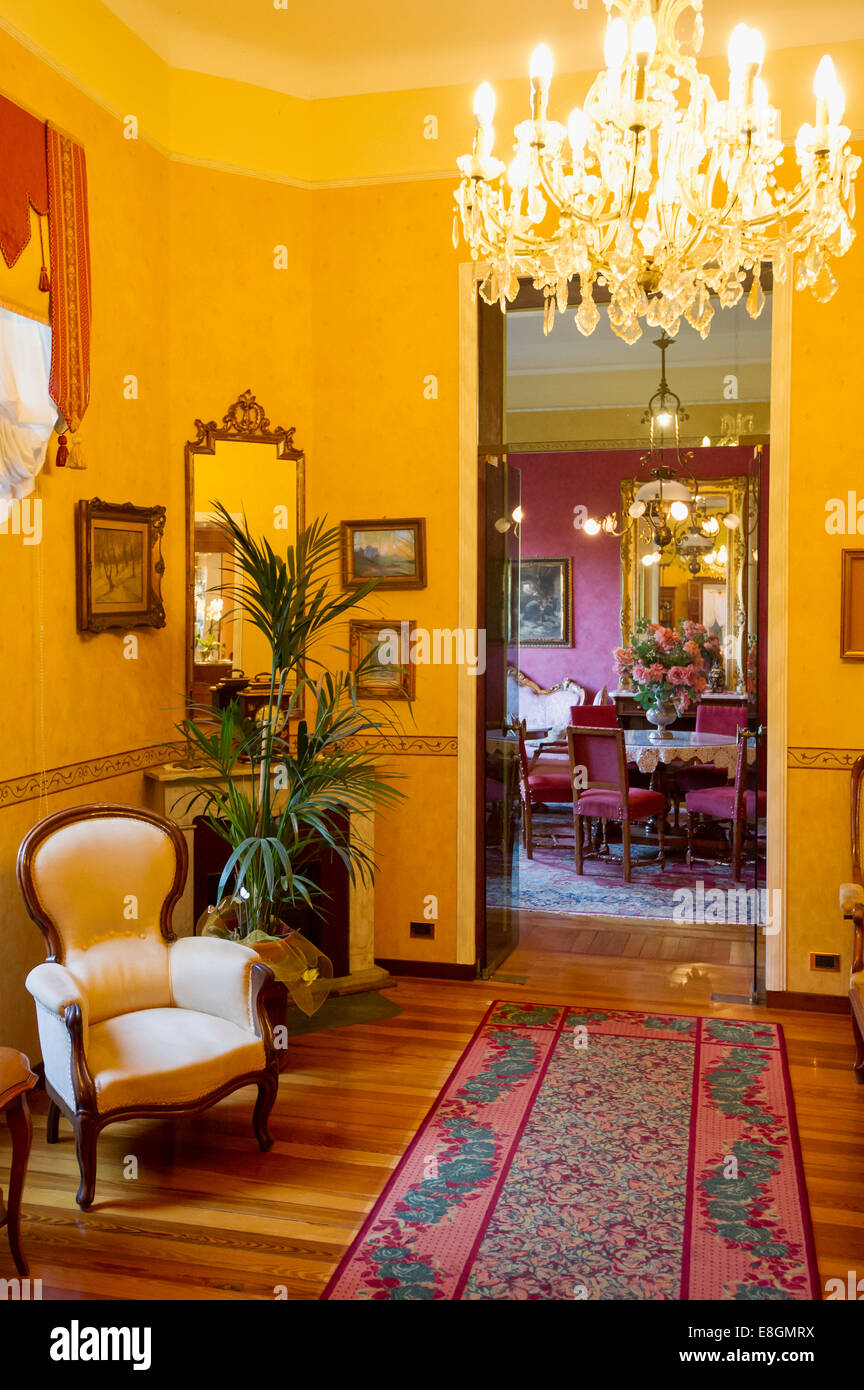 Salle de séjour d'une villa de style Art Nouveau, la Villa Elisa Bordighera, Imperia, la Riviera dei Fiori, ligurie, italie Banque D'Images