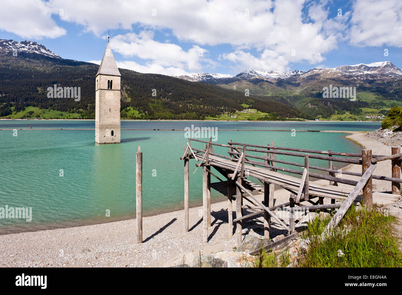 Clocher de Altgraun dans le lac Reschen, Alta Val Venosta, réservoir, Graun, Alto Adige, Italie Banque D'Images