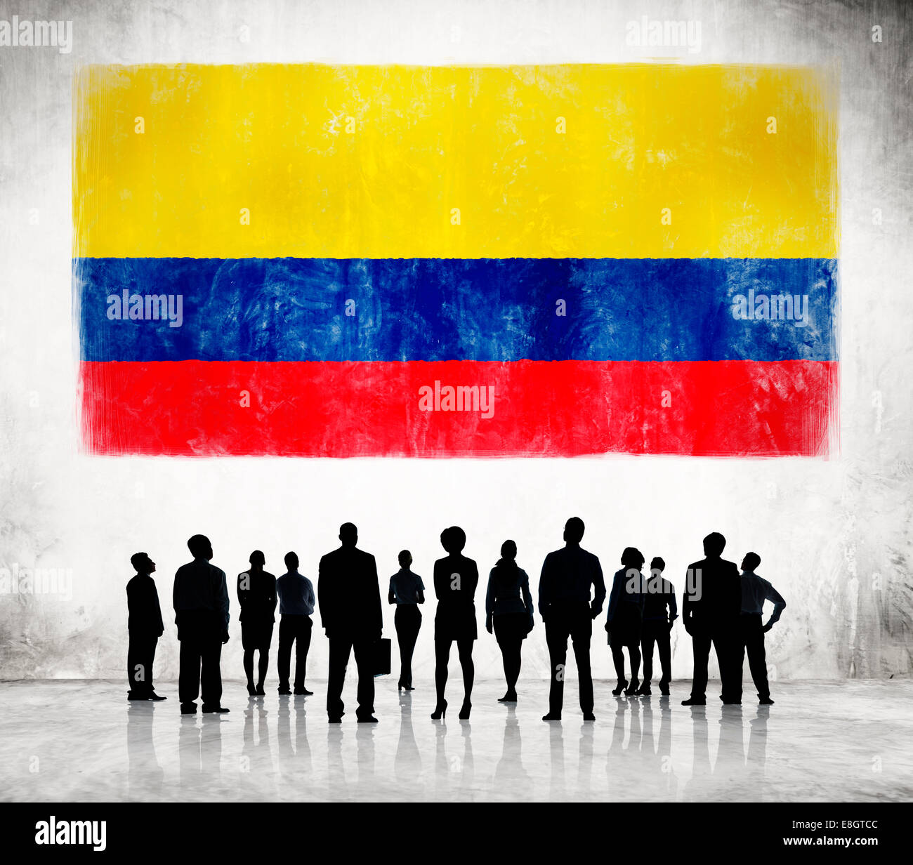 Silhouettes d'hommes d'affaires et d'un drapeau de la Colombie Banque D'Images