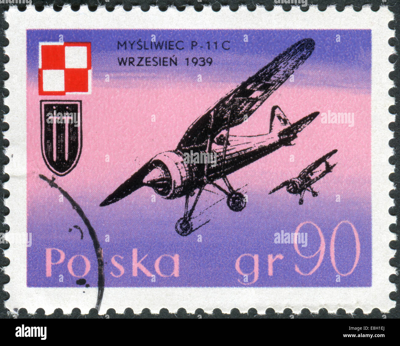Pologne - circa 1971 : timbre-poste imprimé en Pologne, montre un avion P-11C bombardier en piqué et emblème de l'Armée de l'Air polonaise, vers 197 Banque D'Images