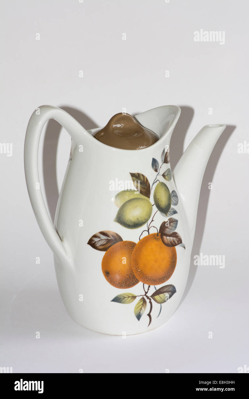 Midwinter oranges et citrons coffee pot Banque D'Images