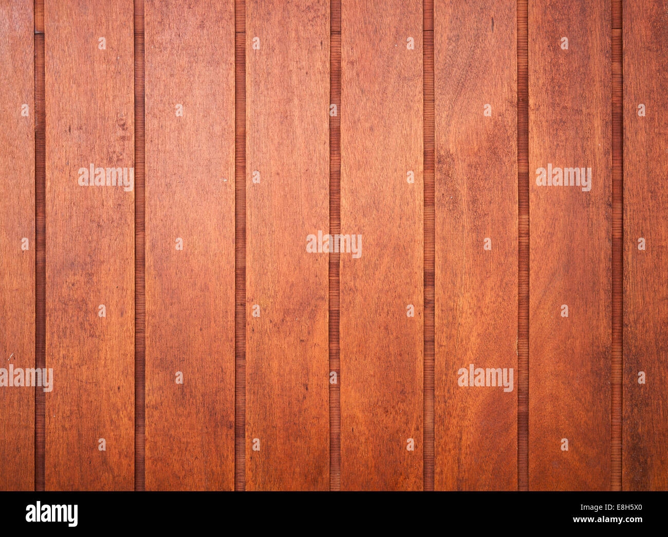 Les planches de bois rouge sur le mur, la texture de fond photo Banque D'Images