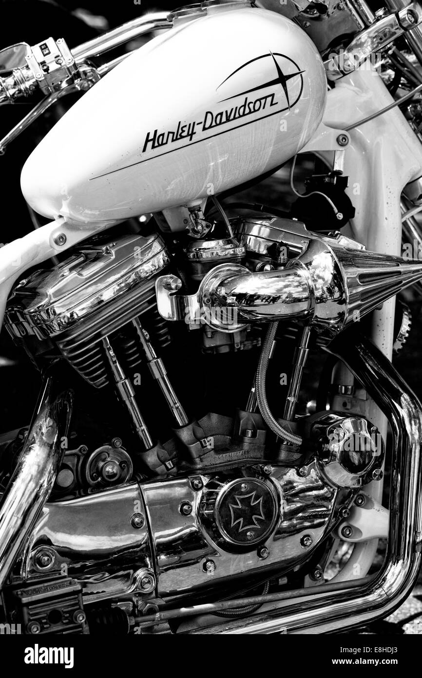 Moteur de moto Harley Davidson et réservoir moto britannique classique noir et blanc Banque D'Images