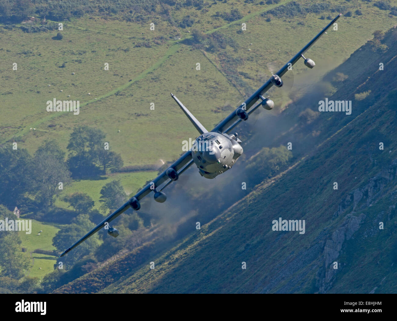 MC-130H Combat Talon bas niveau USAFE battant la formation au Pays de Galles Banque D'Images