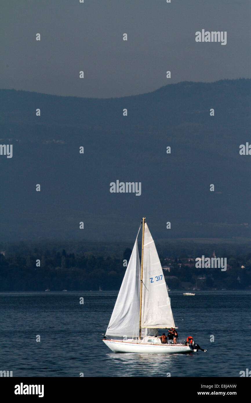 Le lac de Genève. Voilier. Banque D'Images