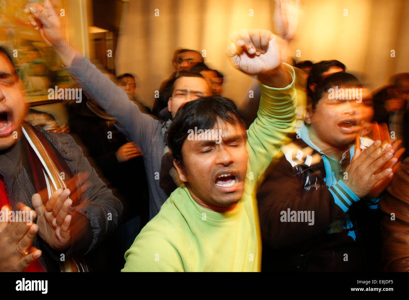 Gita Jayanta célébration. Les migrants bangladais dans un Temple ISKCON Banque D'Images