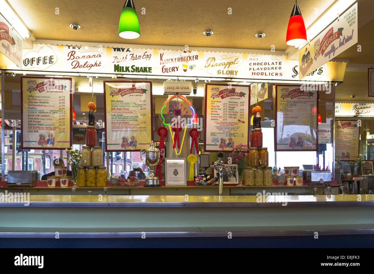 dh Harbour Bar SCARBOROUGH NORTH YORKSHIRE Giulian Alonzis Harbour Bar