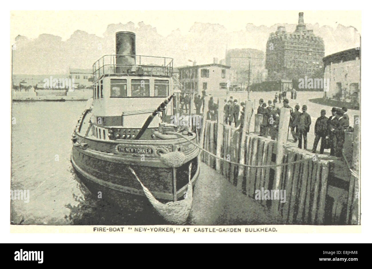 Une illustration de 1893 du bateau de pompier 'New-Yorker' amarré à Castle Garden Bulkhead, soulignant son rôle dans la lutte contre les incendies dans le port de New York à la fin du XIXe siècle. Banque D'Images