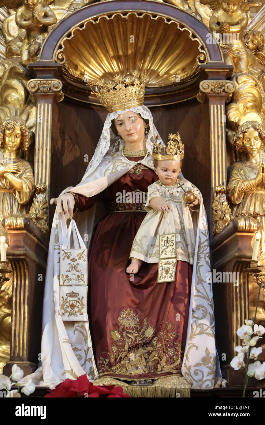 Vierge Marie et l'enfant. Notre Dame du Mont Carmel. L'église Santa Maria in Traspontina. Banque D'Images