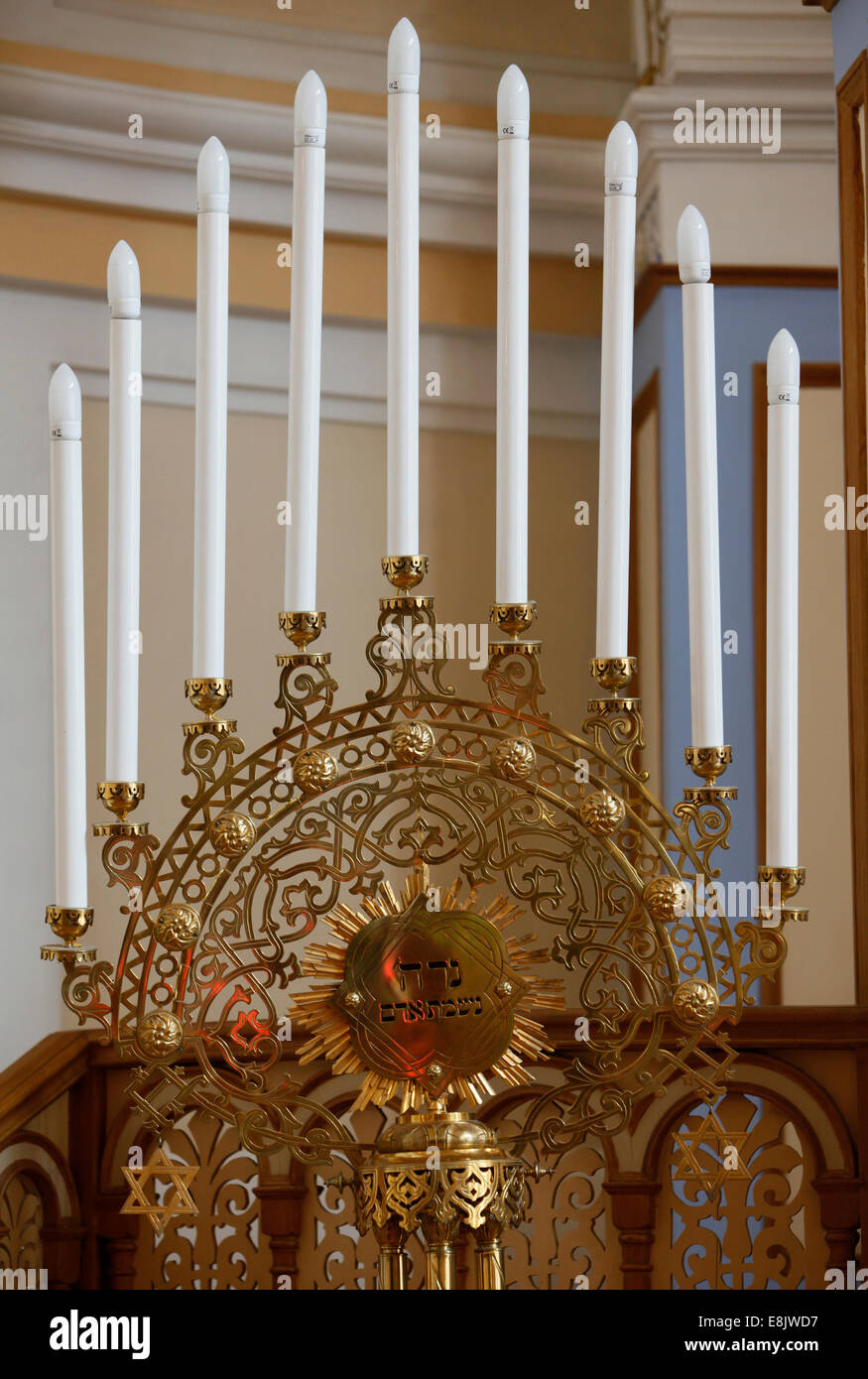 Grand choral synagogue. Hanukkah Menorah. Banque D'Images