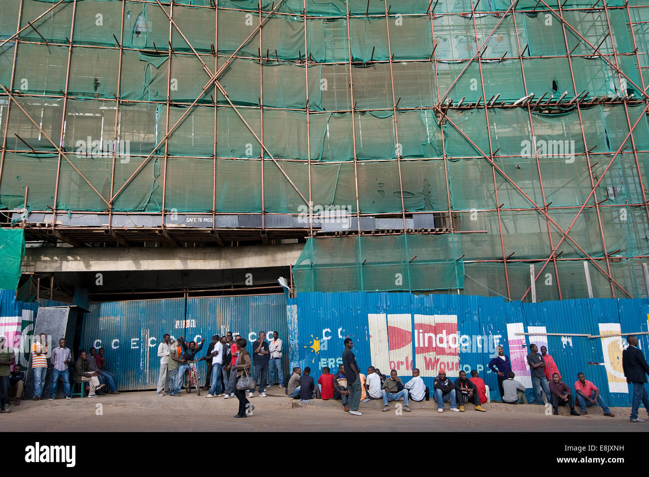 RWANDA, KIGALI : Il y a de nombreux chantiers de construction dans la capitale. Banque D'Images