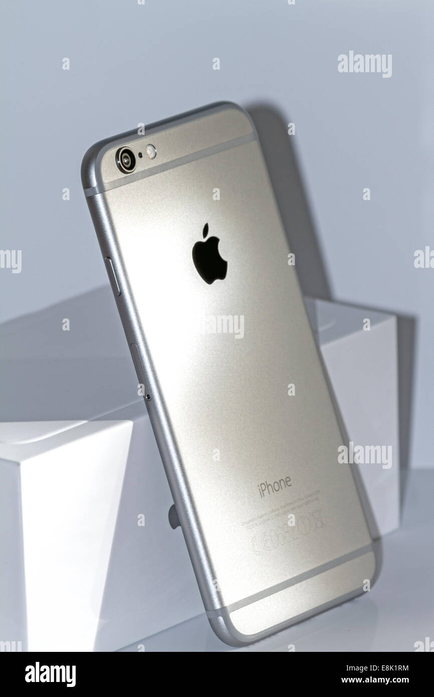 Apple iPhone 6 coque arrière et le bouton Nouvelle position de sommeil Banque D'Images