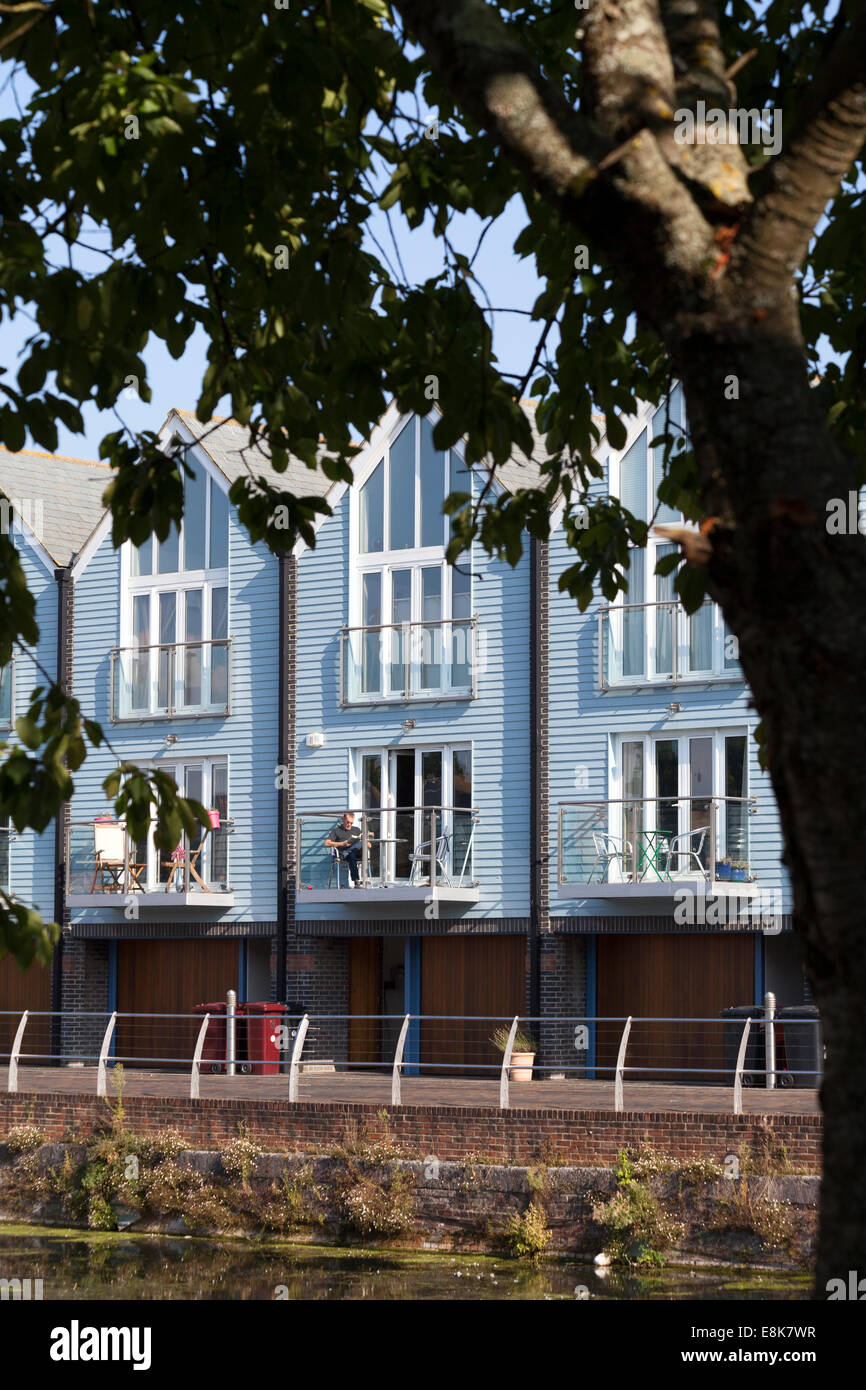 Appartements à côté du canal, Chichester, West Sussex Banque D'Images