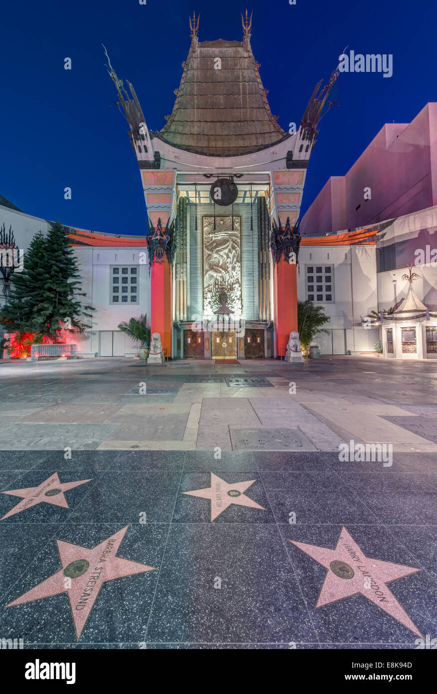 USA, Californie, Los Angeles, Hollywood, le Grauman's Chinese Theatre à l'aube (grand format formats disponibles) Banque D'Images