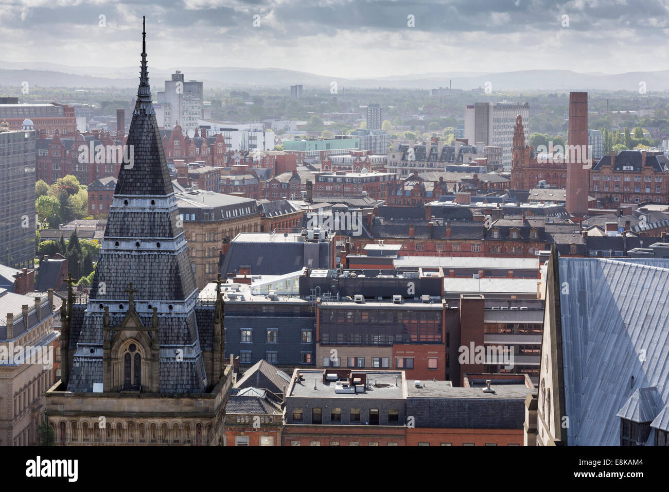 Vues de l'srooftops forme Manchester Manchester Town Hall clock tower Banque D'Images