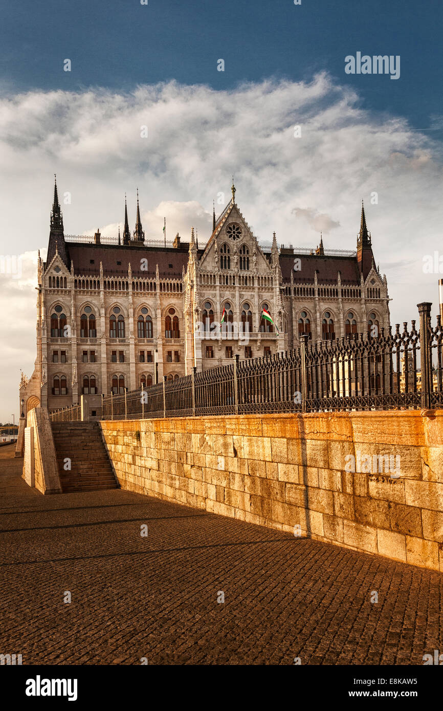 Le bâtiment du parlement hongrois de l'Embankment,Budapest,Hongrie Banque D'Images