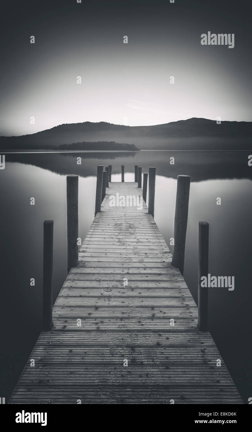 Jetty, Derwent Water, près de Keswick, Parc National de Lake District, Cumbria, Angleterre Banque D'Images
