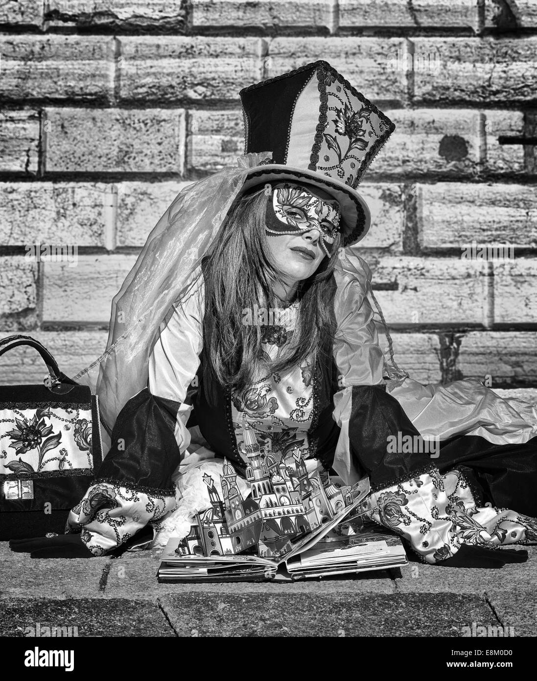 Femme non identifiée dans la région de Fancy Dress Carnival of Venice, Italie en février 2014. Banque D'Images