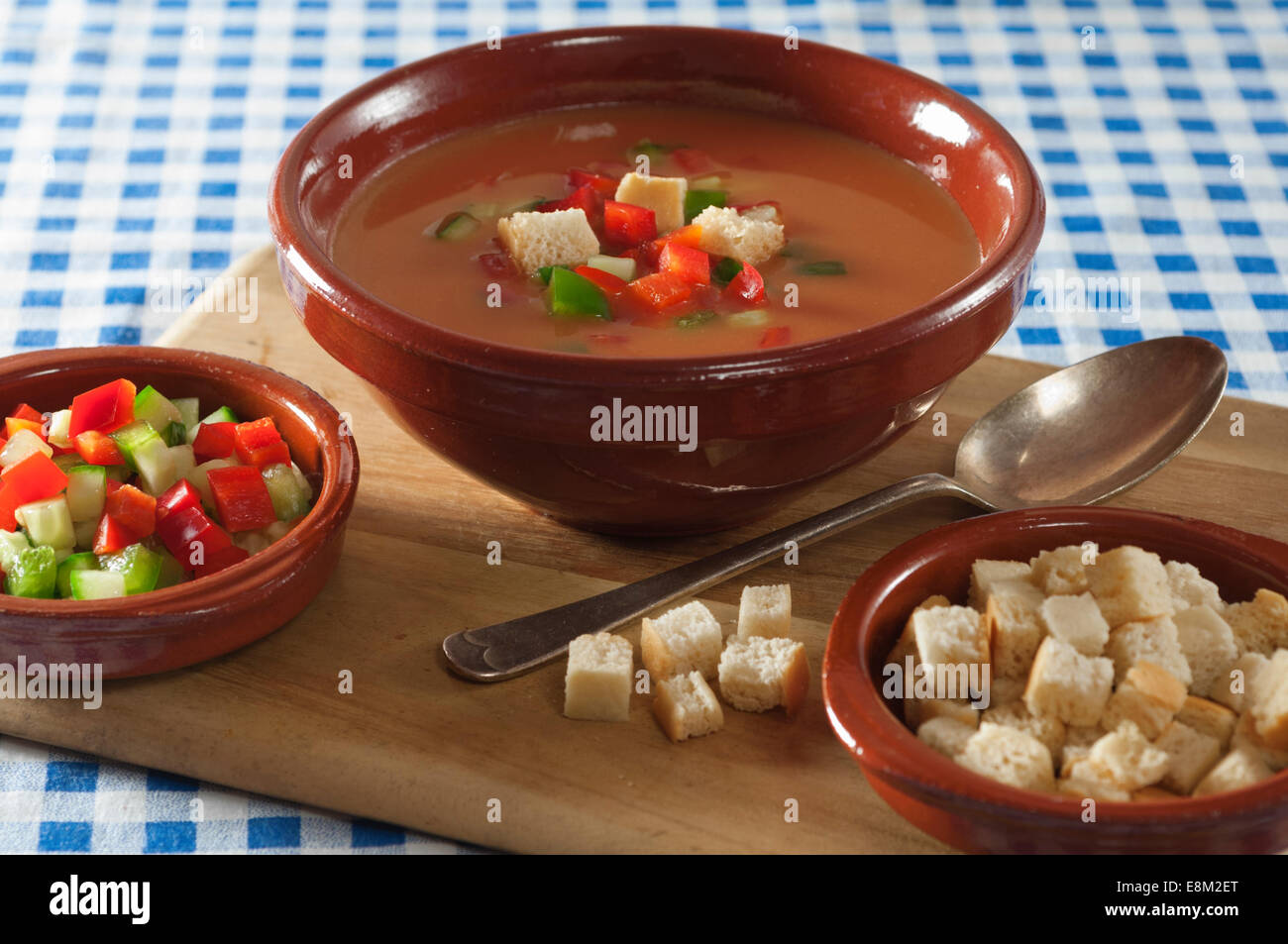 Gazpacho. Réfrigérées et de tomates soupe aux légumes. L'Espagne. L'alimentation. Banque D'Images