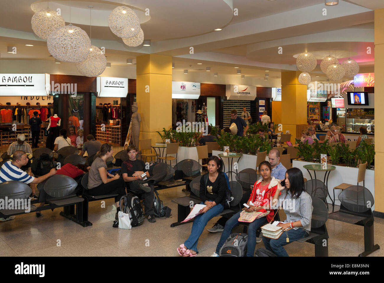 Aire de départ à l'aéroport international de Phnom Penh, Cambodge Photo  Stock - Alamy