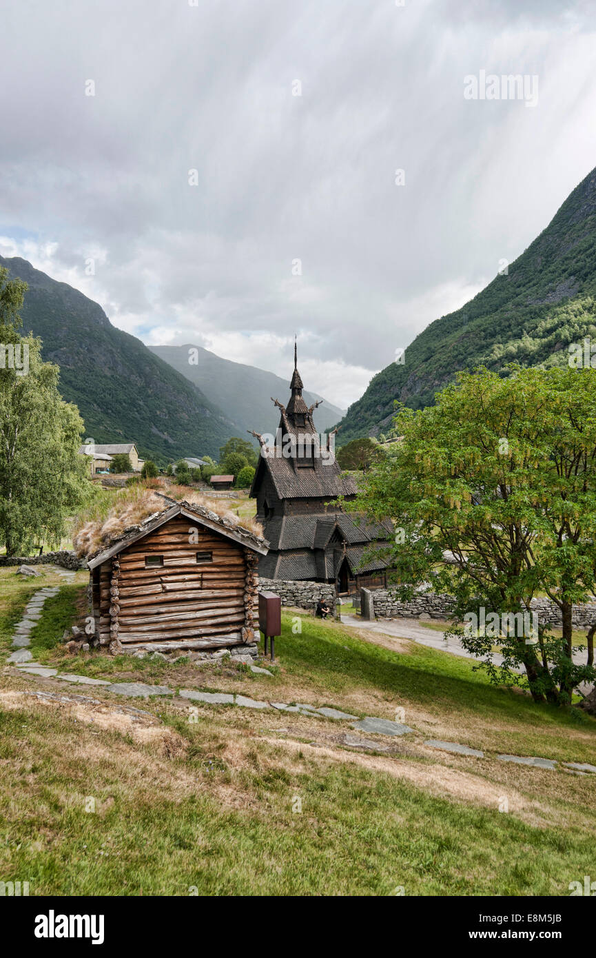 Église Borgund est une église située dans le village de Borgund, Norvège Banque D'Images