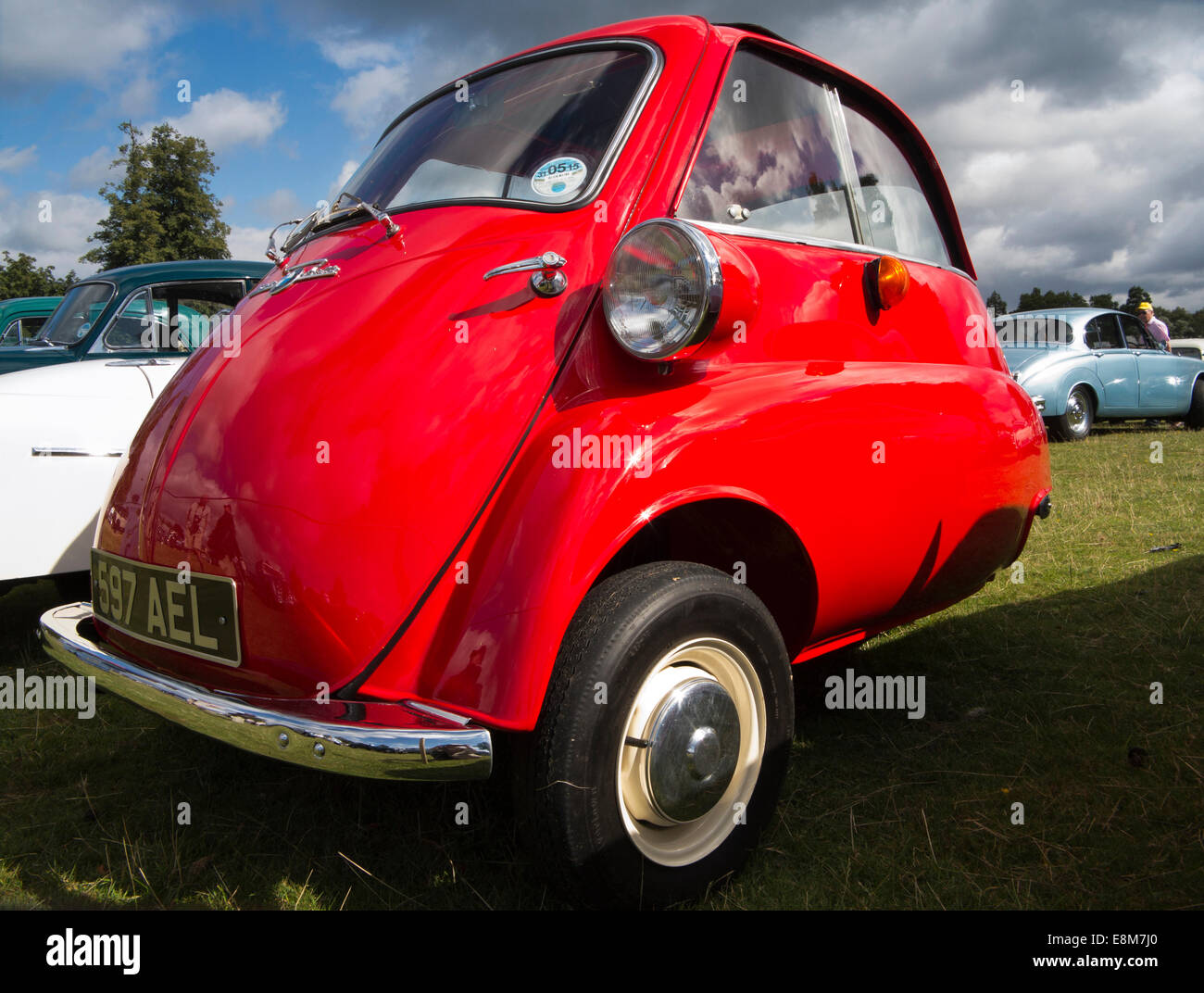 L'automobile, BMW Isetta 300 rouge voiture bulle Banque D'Images